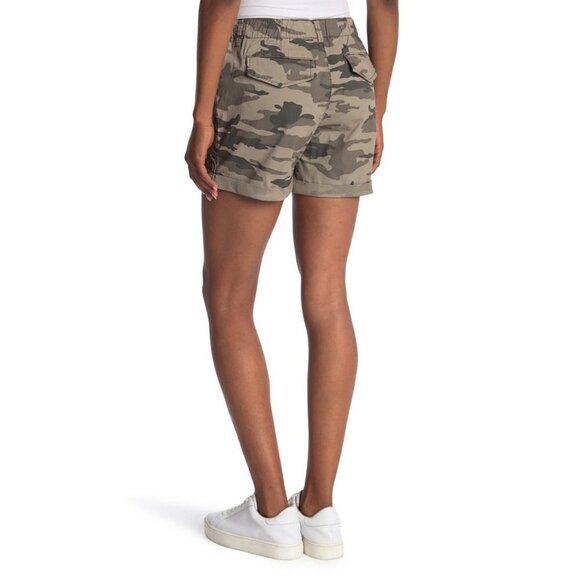 Sanctuary Womens Camo Cuffed Pockets Lightweight Roll Tab Chino Shorts Sz M New - Picture 2 of 8